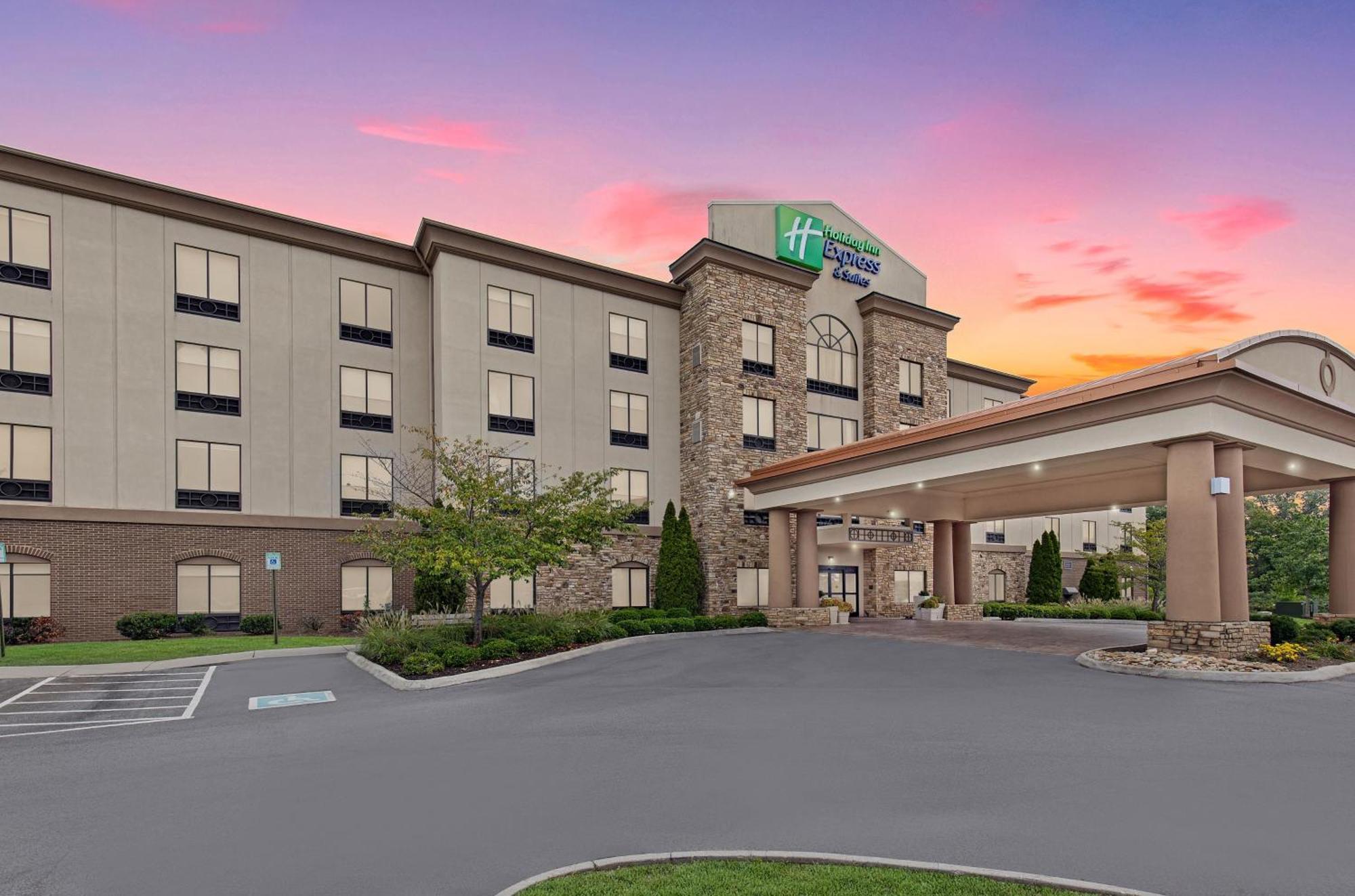 Holiday Inn Express & Suites - Cleveland Northwest By Ihg Dış mekan fotoğraf