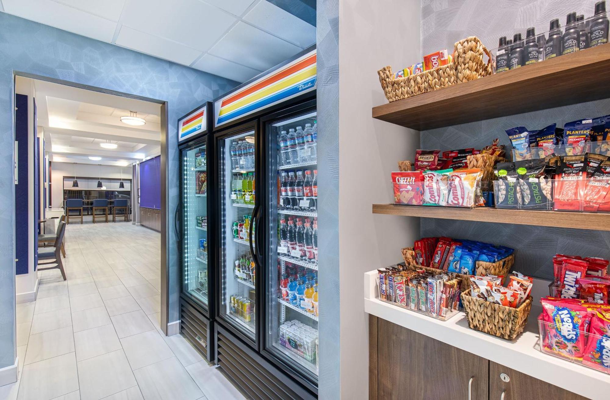 Holiday Inn Express & Suites - Cleveland Northwest By Ihg Dış mekan fotoğraf