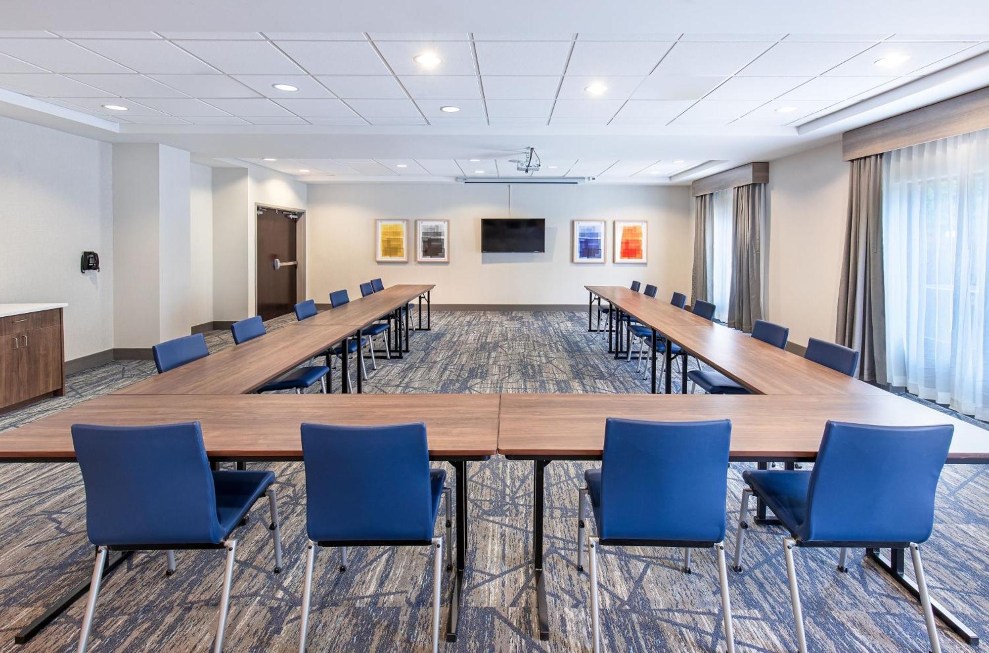 Holiday Inn Express & Suites - Cleveland Northwest By Ihg Dış mekan fotoğraf