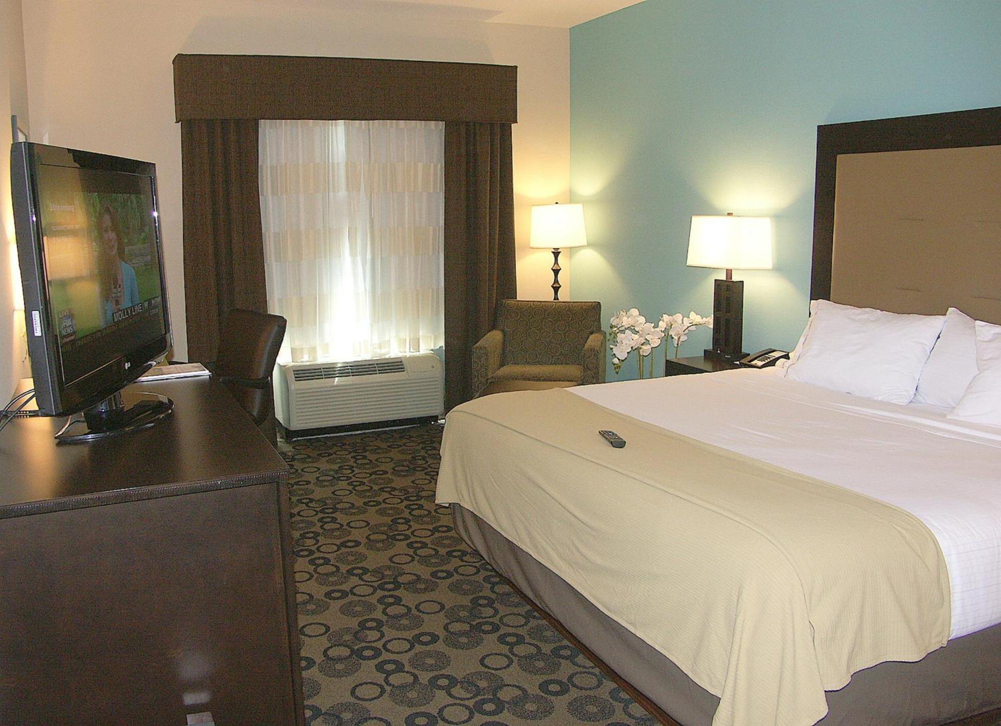 Holiday Inn Express & Suites - Cleveland Northwest By Ihg Dış mekan fotoğraf