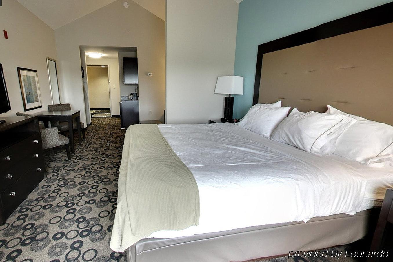 Holiday Inn Express & Suites - Cleveland Northwest By Ihg Dış mekan fotoğraf