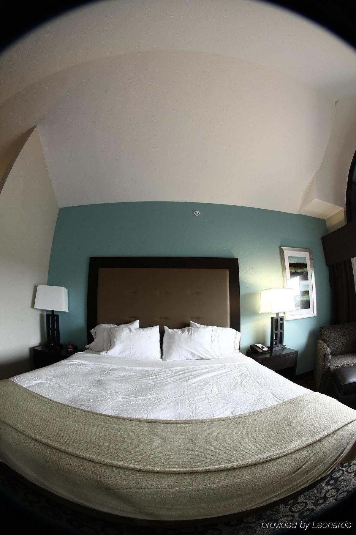 Holiday Inn Express & Suites - Cleveland Northwest By Ihg Dış mekan fotoğraf