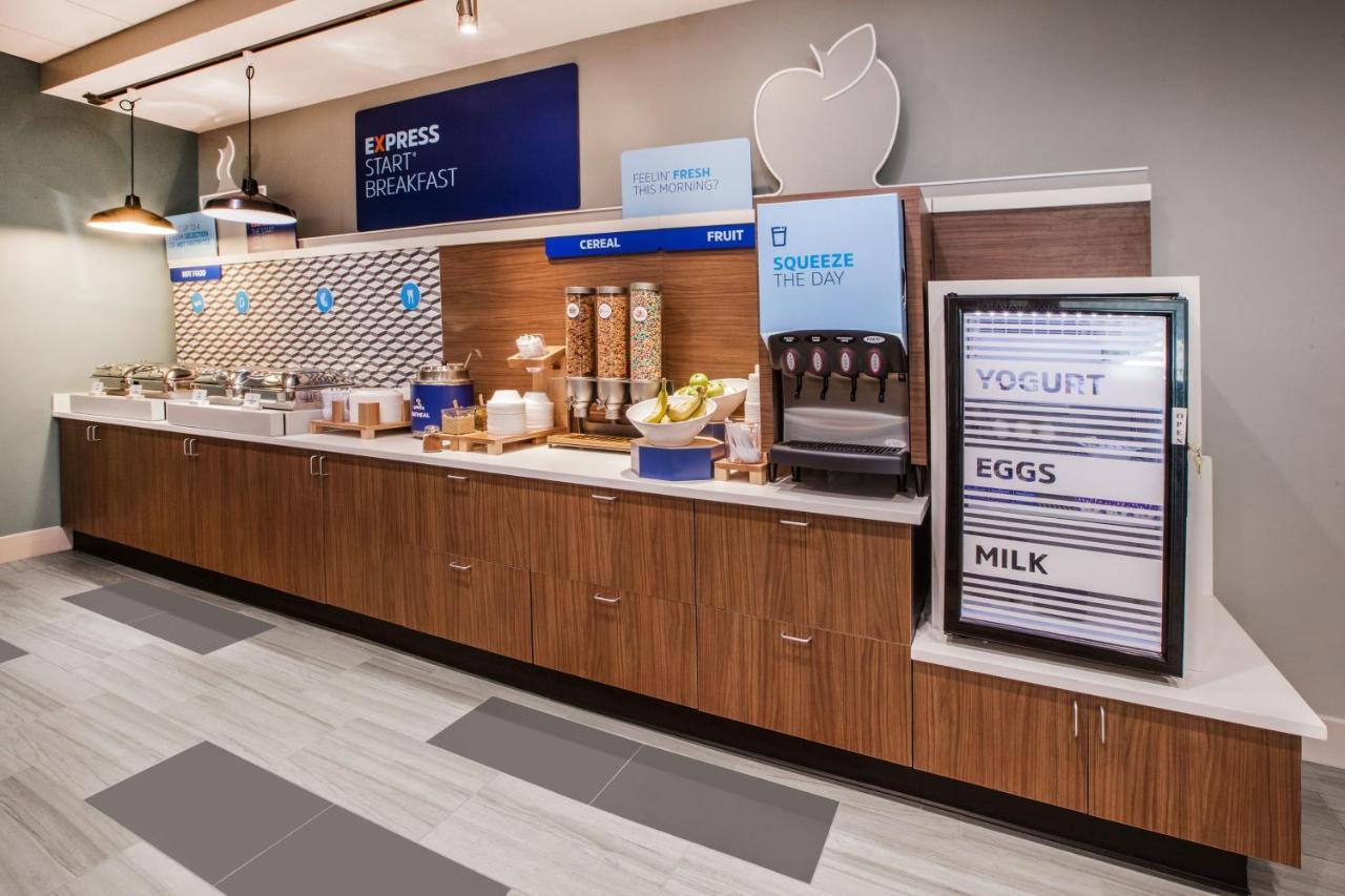 Holiday Inn Express & Suites - Cleveland Northwest By Ihg Dış mekan fotoğraf